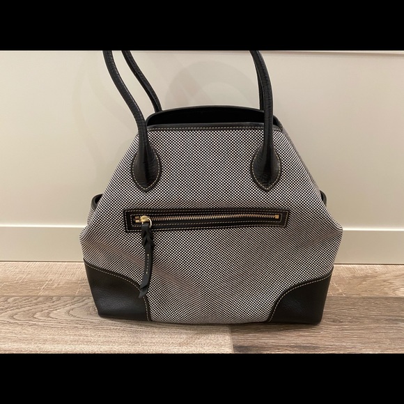 Dooney & Bourke LIKE NEW large tote - Picture 3 of 7